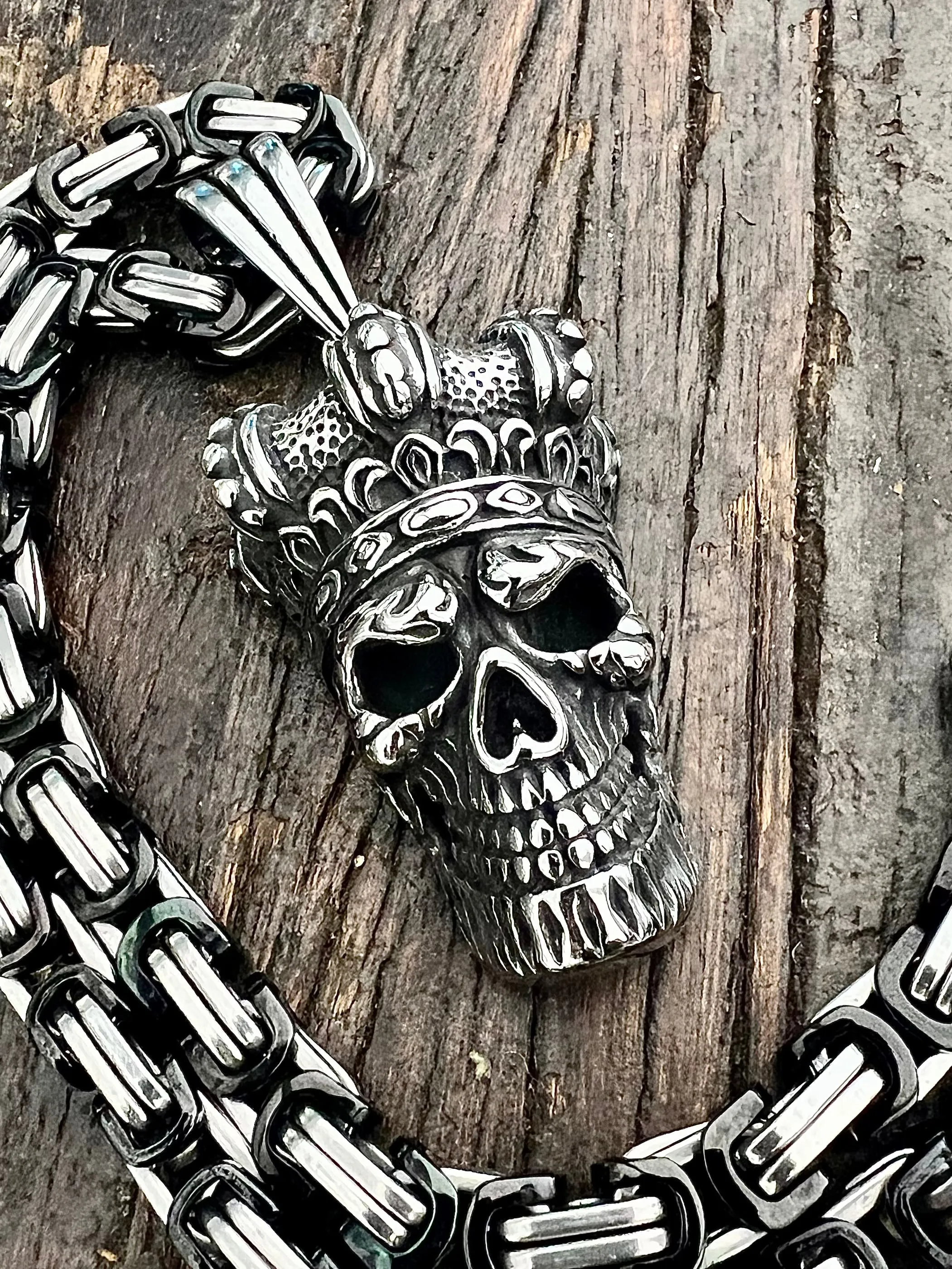 Bone Crusher - Joker Skull Pendant - Necklace (840)