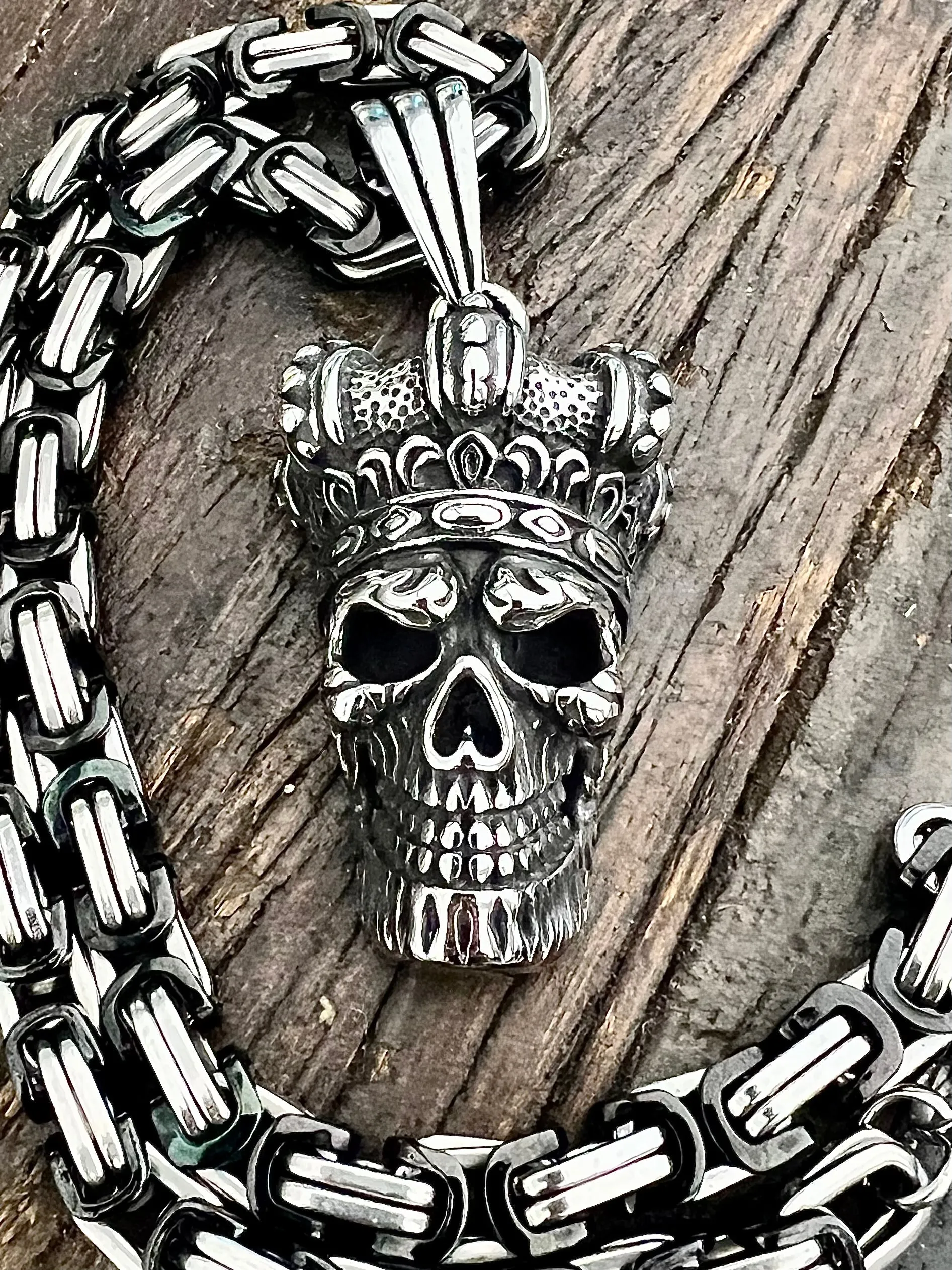 Bone Crusher - Joker Skull Pendant - Necklace (840)