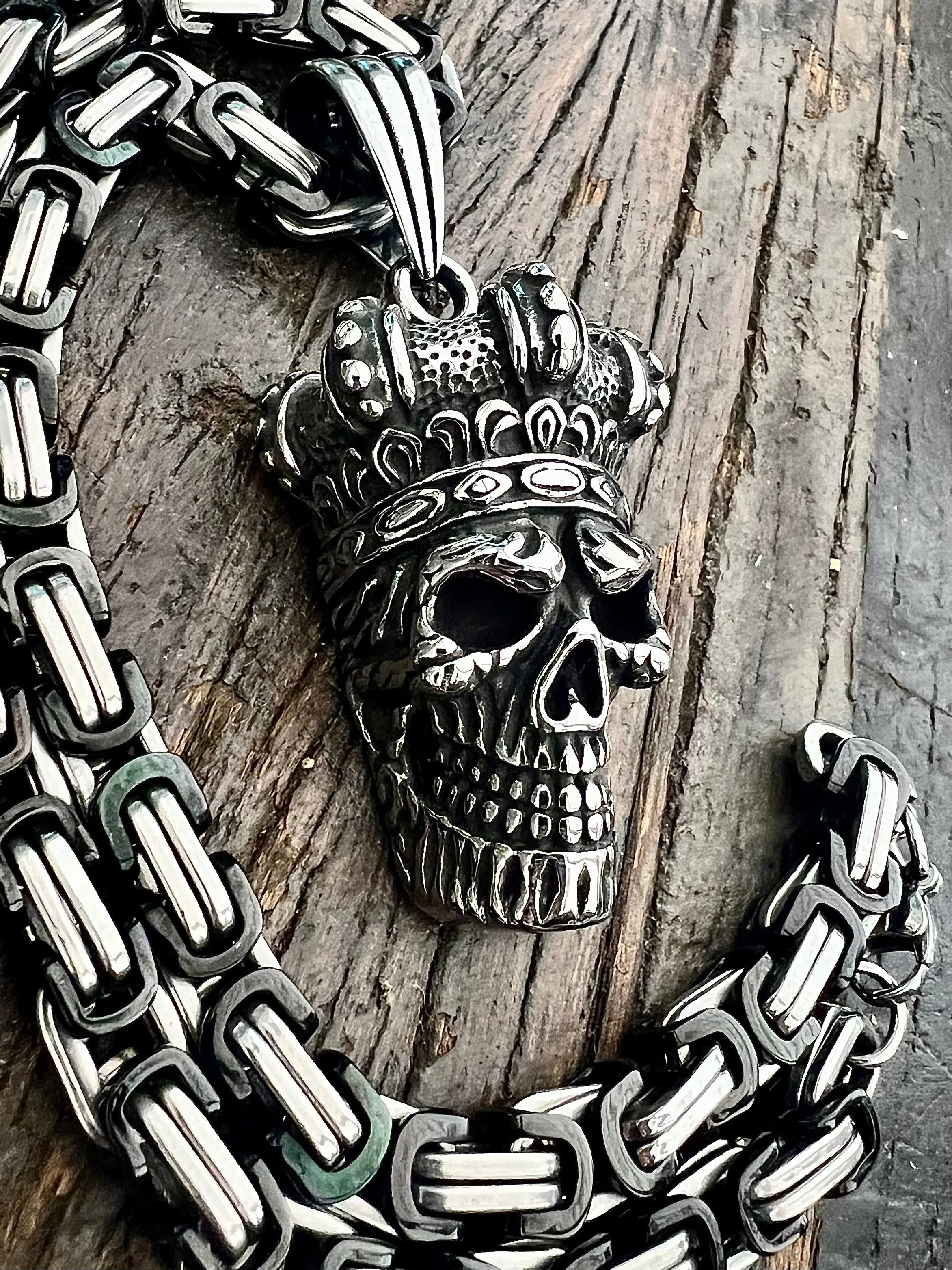 Bone Crusher - Joker Skull Pendant - Necklace (840)