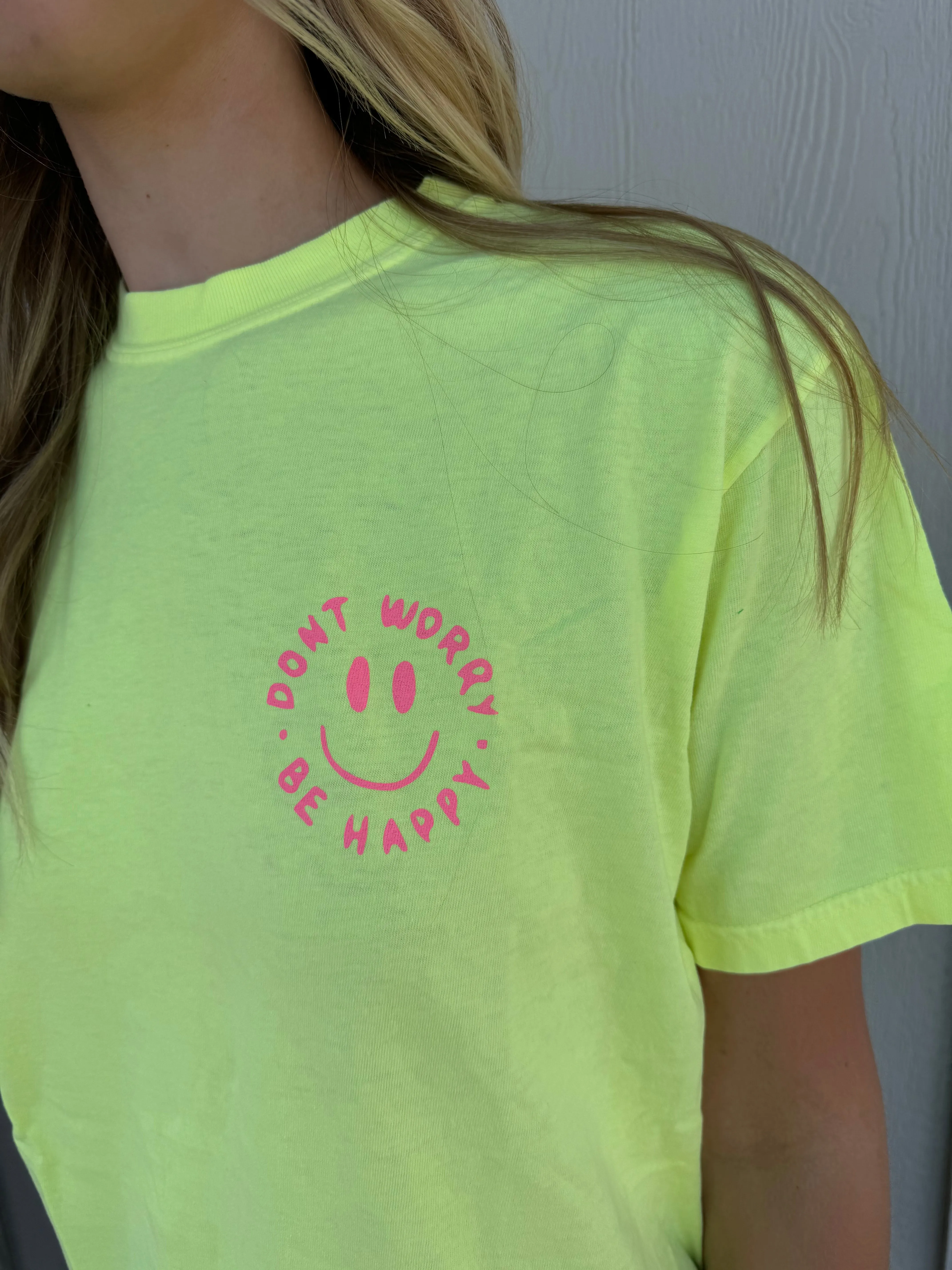 DON'T WORRY BE HAPPY GRAPHIC TEE