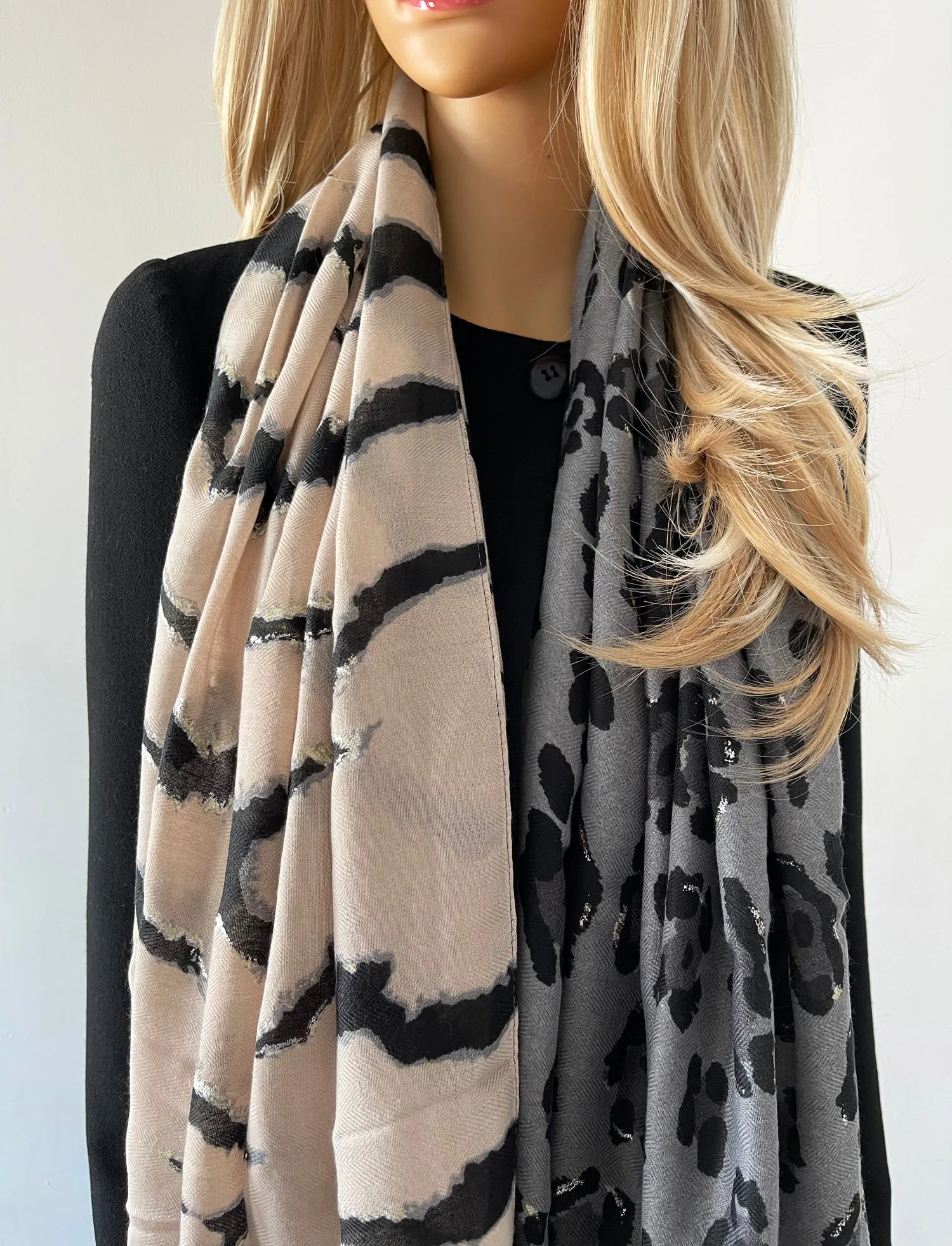 LARGE PALE PINK ZEBRA AND LEOPARD PRINT SHAWL SCARF