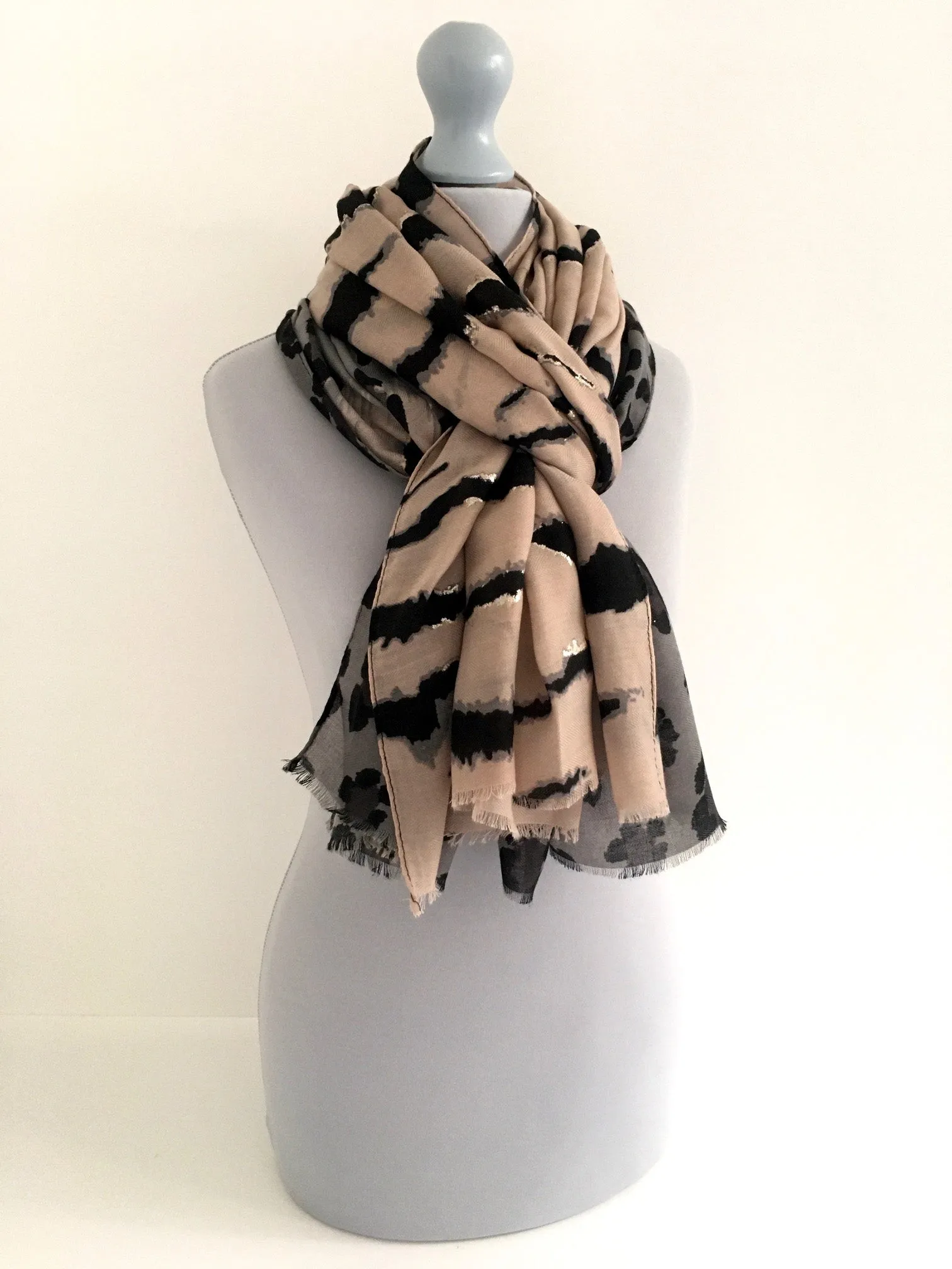 LARGE PALE PINK ZEBRA AND LEOPARD PRINT SHAWL SCARF