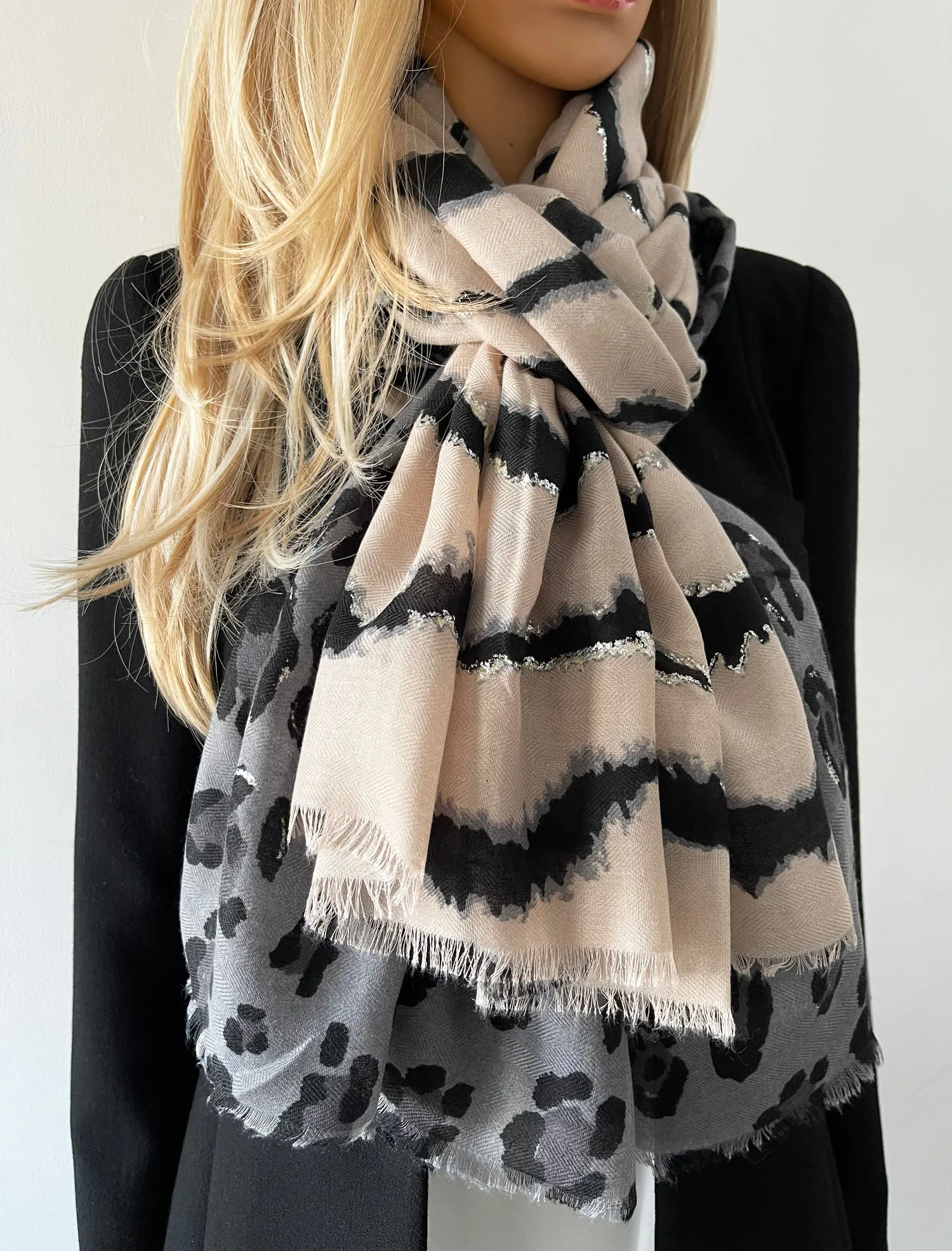 LARGE PALE PINK ZEBRA AND LEOPARD PRINT SHAWL SCARF