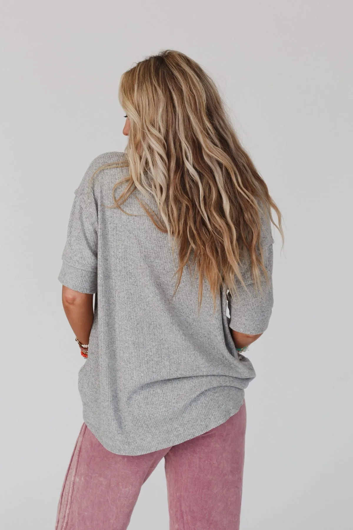 Leila Ribbed Henley Top - Heather Gray